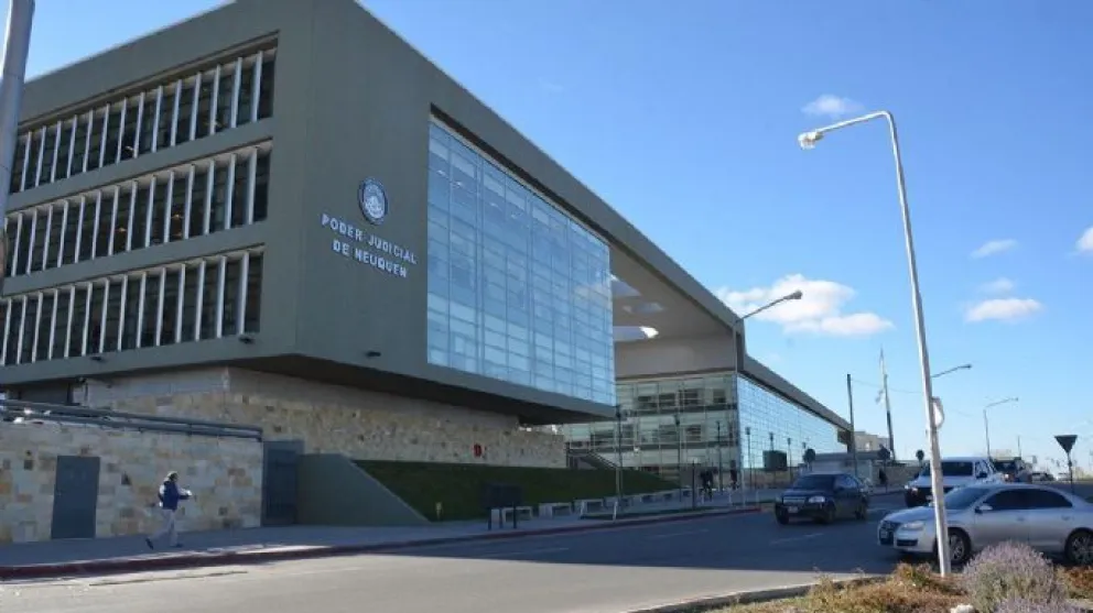 La situación se tramitó en los juzgados de Neuquén, luego de que el sujeto colocara a su expareja en una situación límite. Foto: archivo.