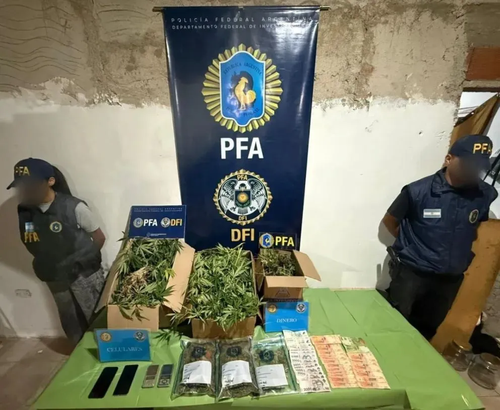 La investigación estuvo a cargo de la División Antidrogas Cipolletti y se inició en mayo de 2025 a partir de tareas de campo, ciberpatrullaje y seguimientos discretos. Foto gentileza
