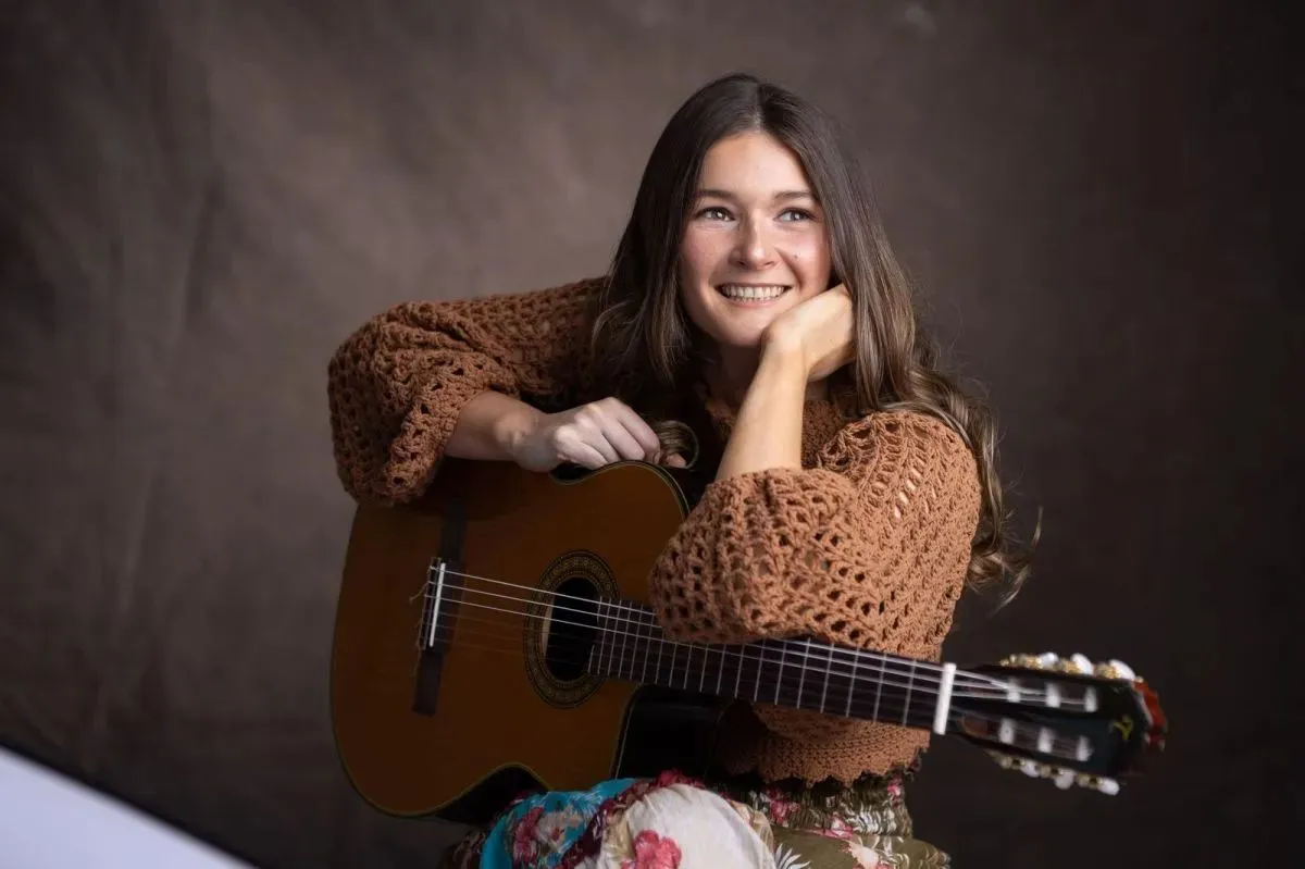 Maggie Cullen, una artista joven y talentosa. 