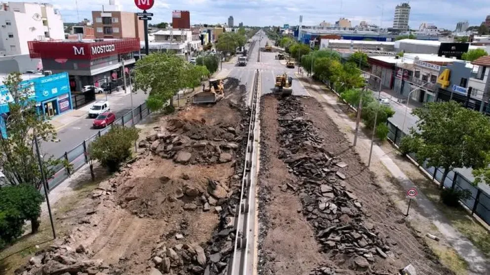 La nueva avenida Mosconi tendrá cuatro carriles por mano, espacios para bicisendas y veredas. Foto: prensa Neuquén capital.