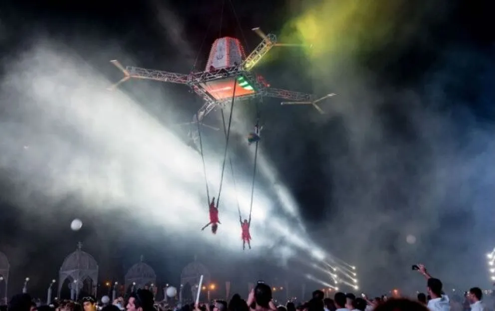 El espectáculo que permite asombrar a grandes y chicos, en el cierre de los 40 años de la Corrida. Foto: Prensa Cipolletti.