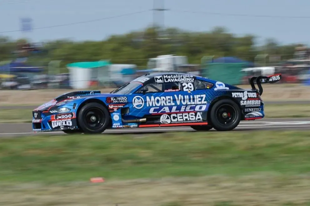 Mala serie para el piloto viedmense. Fotos: Emanuel Mirenghi para NoticiasNet.