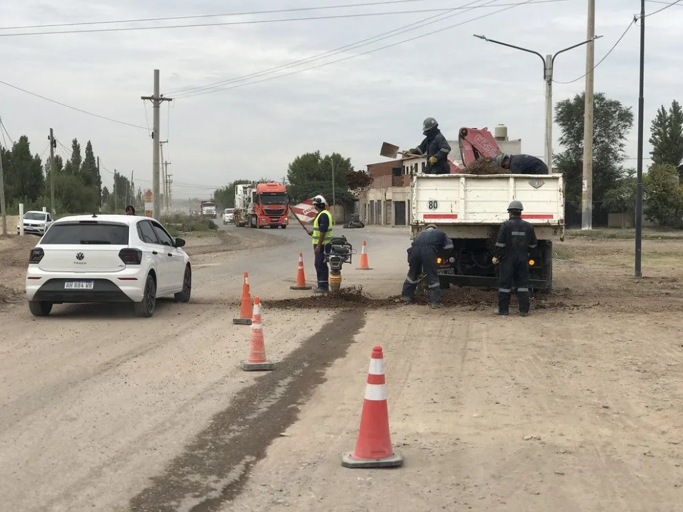 ESte lunes se realizará un corte parcial en la intersección de calle Juan Domingo Perón y calle Arturo Illia. Foto gentileza