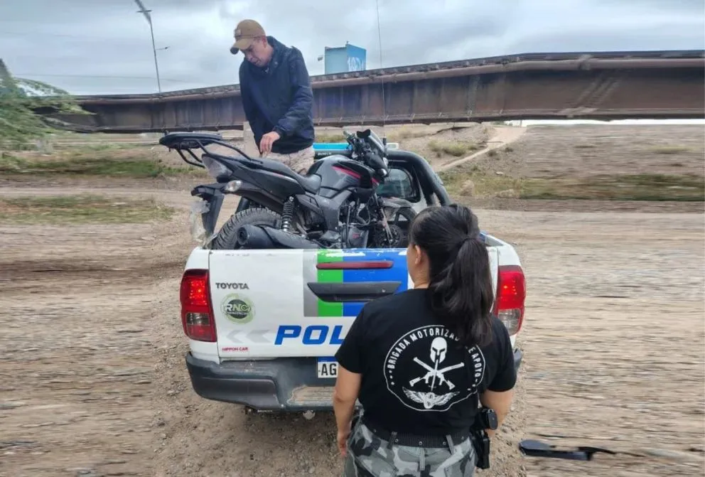 El hecho ocurrió este sábado por la mañana tras el robo de una motocicleta en pleno centro / imagen gentileza