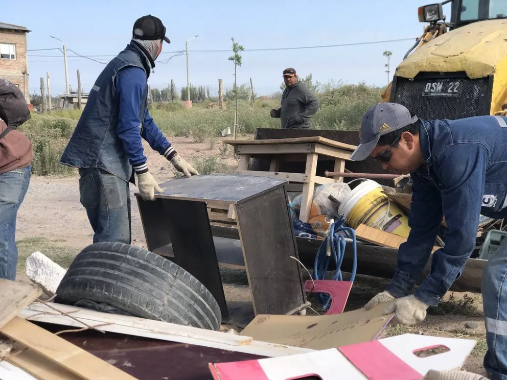 El programa Cipo Limpia continuará recorriendo distintos barrios de la ciudad a lo largo de todo el año. Foto Prensa Municipalidad de Cipolletti