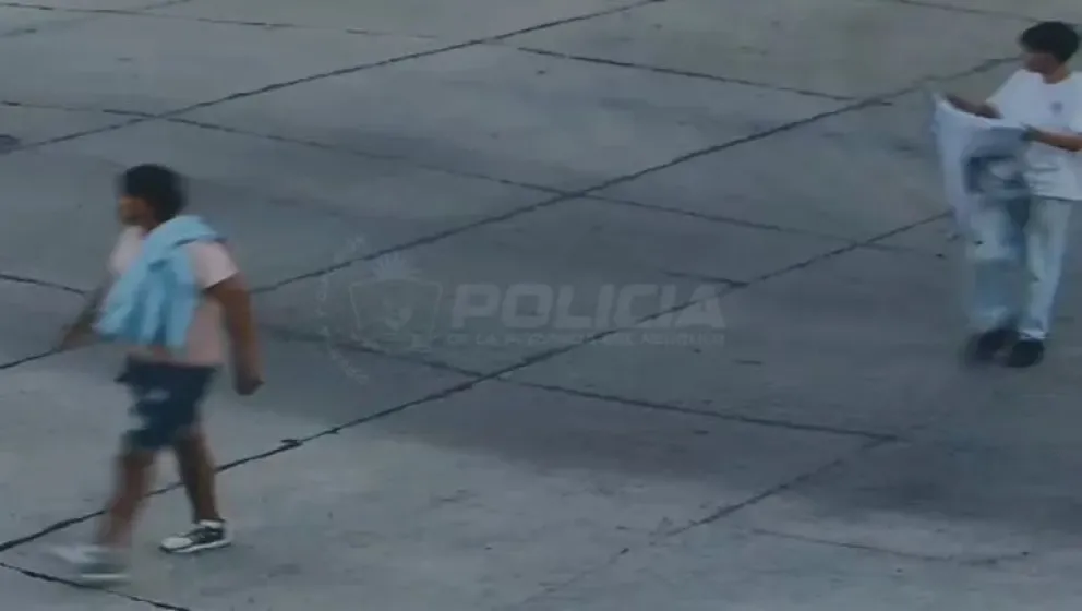 Los dos sospechosos fueron identificados y demorados tras un operativo que incluyó cámaras de seguridad. Foto Policía de Neuquén