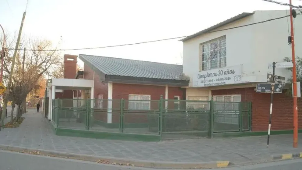 Bruno asiste a los talleres que se brindan en la Fundación Alas del Alma. Necesita una operación urgente en la boca para mejorar su calidad de vida. Foto: archivo.