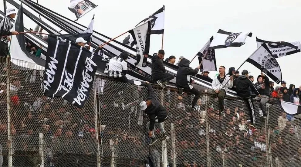 La Policía prepara un operativo especial para el fútbol en La Visera. Foto cipo360
