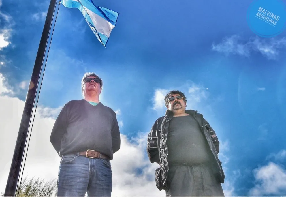 Víctor González (derecha): recién pudo recordar los episodios con soldados estaqueados 36 años después. Foto: gentileza.