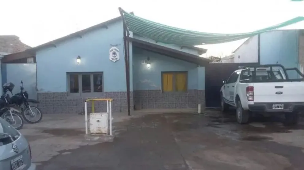 El imputado no podrá acercarse a la joven y tendrá que presentarse todas las semanas en la Comisaría 43 de Cinco Saltos. Foto: archivo.