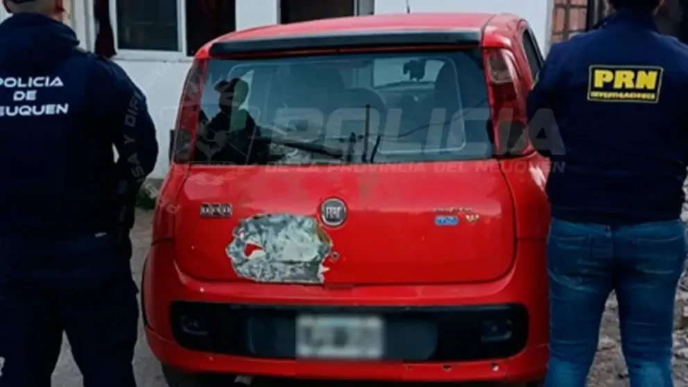 El vehículo habría sido utilizado para cometer un robo en Cinco Saltos. Foto: Policía de Neuquén.