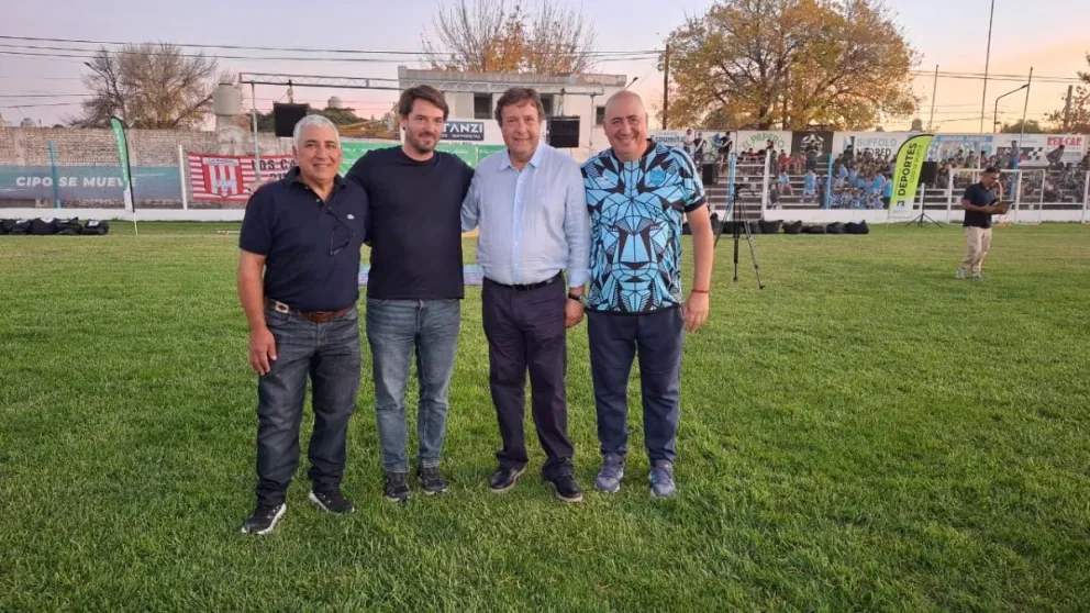 Con cancha iluminada, San Martín inicia una nueva temporada de la liga infantil. Foto Daniela Luján para Cipo360
