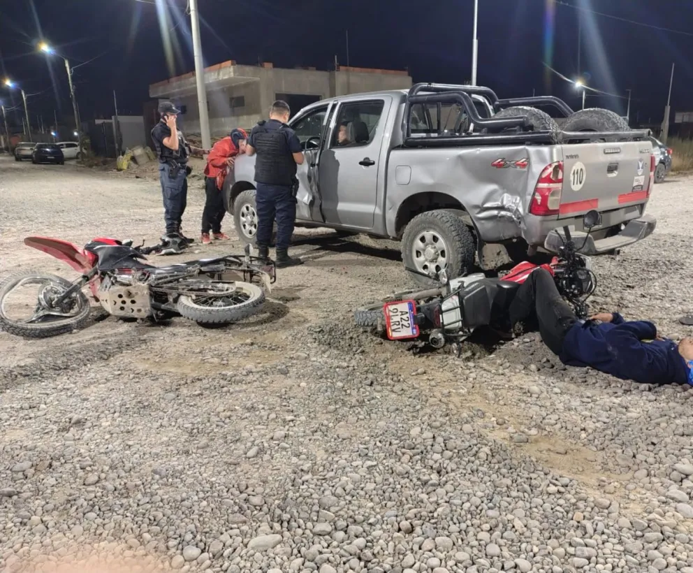 El siniestro vial ocurrió en Neuquén Capital durante la madrugada. Foto gentileza