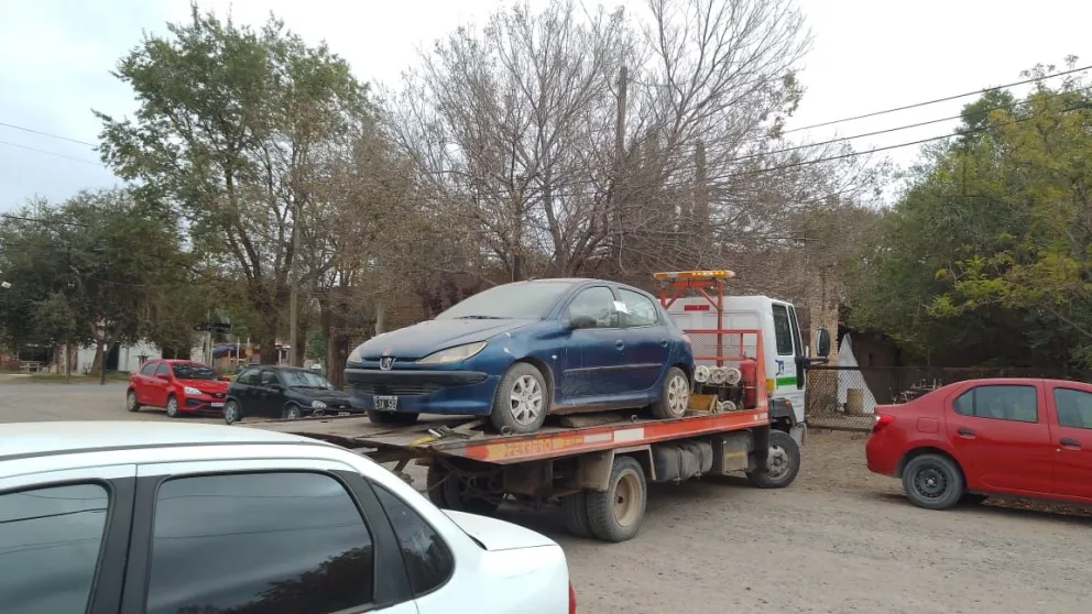 El vehículo que utilizó para secuestrar a la mujer tenía la numeración adulterada. Una causa más. Foto: Policía Río Negro.
