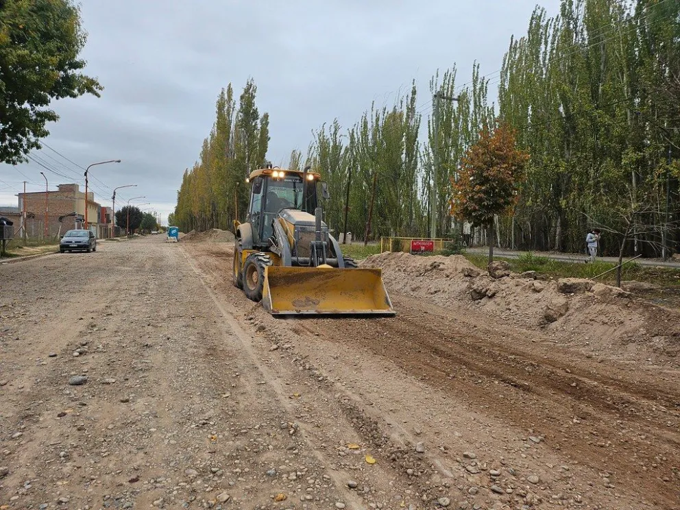 Los trabajos sobre la calle San Luis tienen un plazo de ejecución de 120 días corridos. Foto: Prensa Cipolletti.
