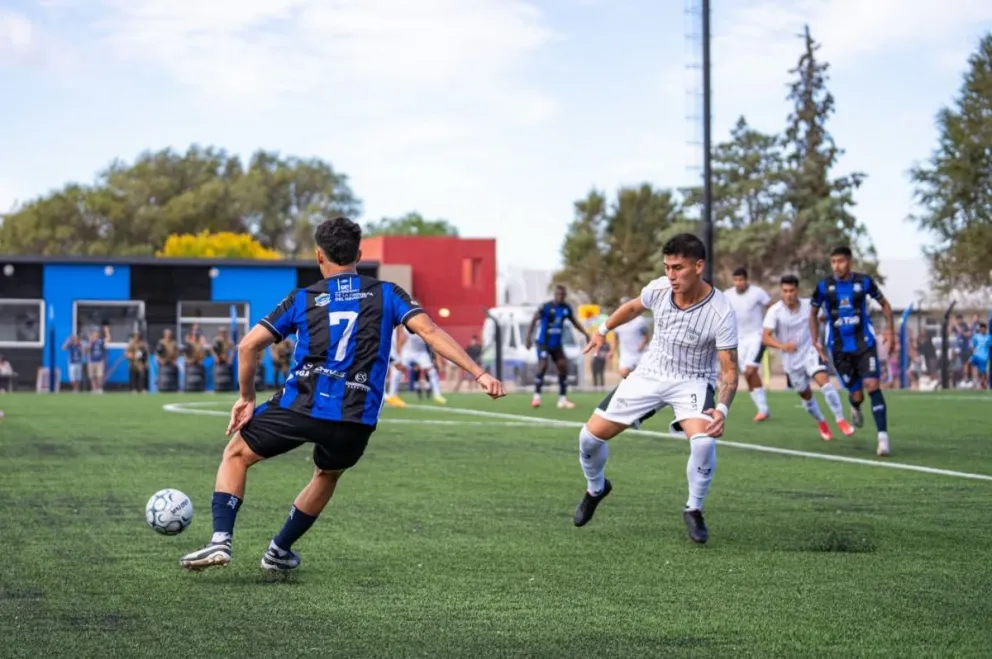 El Albinegro le ganó el partido a Deportivo Rincón. Foto gentileza
