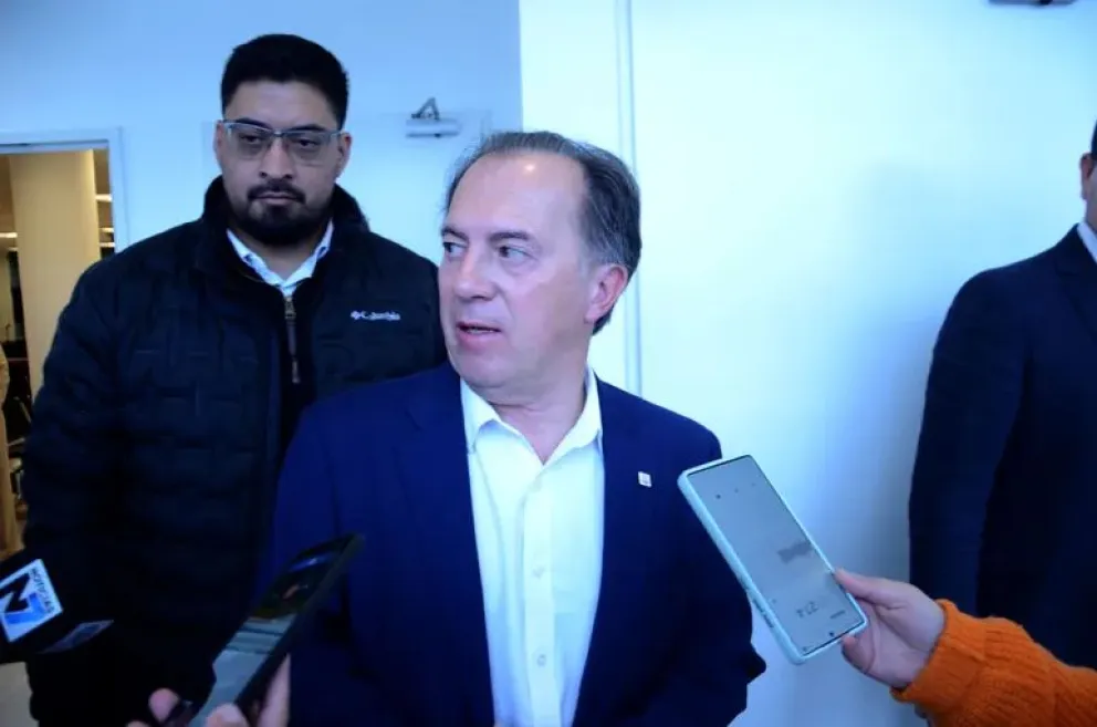 Luis Bertolini dejó la intendencia de Plottier este jueves, poco después de que el Concejo Deliberante votara a favor de su suspensión preventiva. / imagen gentileza