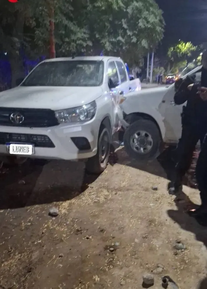 Intentó escapar de la policía después de retirar a su hijo sin la autorización de la madre. En su alocada carrera terminó chocando contra un patrullero. Hoy no se presentó a la audiencia judicial. Foto: archivo.