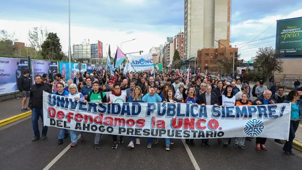 En Cipolletti, concentrarán a partir de las 16.30 en la facultad de Psicología. En Neuquén, la marcha comenzará a las 18. Foto: archivo.
