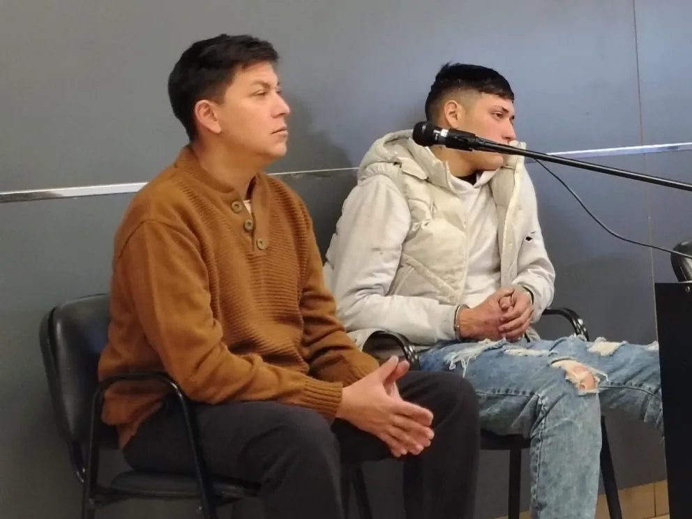Alejo Soria (de buzo blanco), quedó detenido con prisión preventiva. Está acusado de portación de armas de guerra y resistencia a la autoridad. Foto: Cipo360.