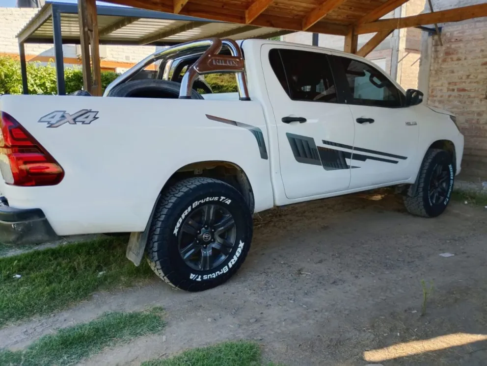 La camioneta robada: una Toyota Hilux 4x4, modelo 2017, patente AB 430 IO. Foto: gentileza.