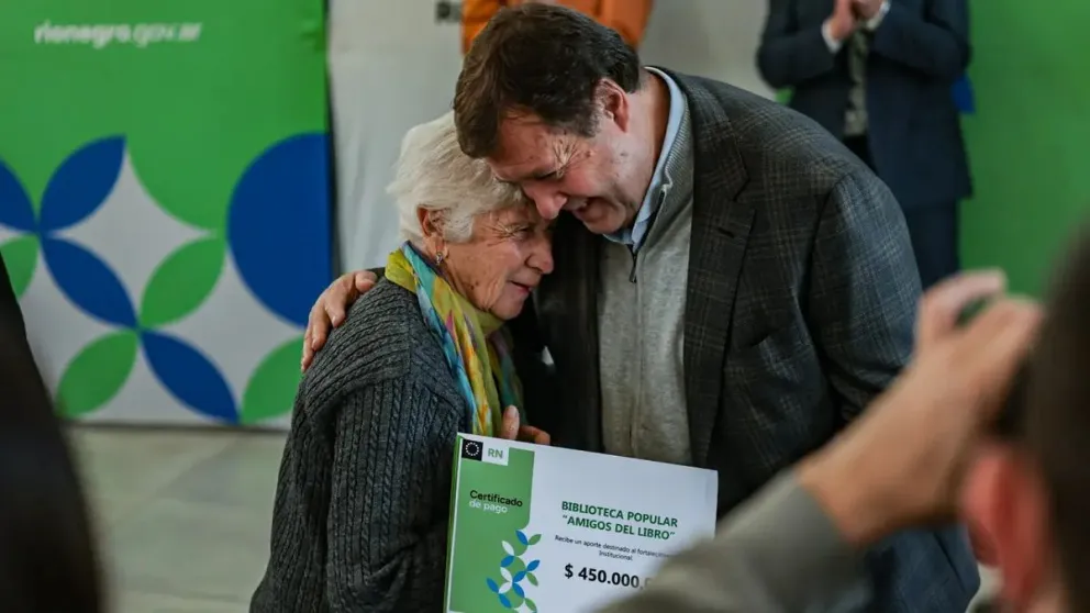 El gobernador Alberto Weretilneck y el intendente Gustavo Amati encabezaron el acto central/ imagen gentileza