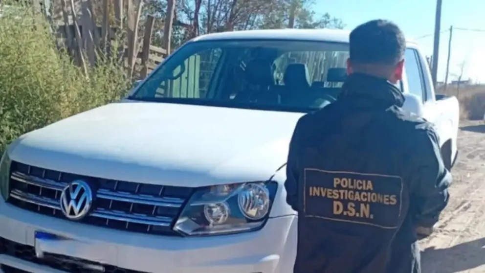 La Volkswagen Amarok blanca fue localizada en la segunda meseta de Centenario / imagen gentileza