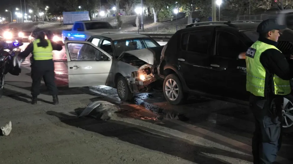 Una complicación para el conductor del Gol: no tenía licencia de conducir. Foto: gentileza Centenario Digital.