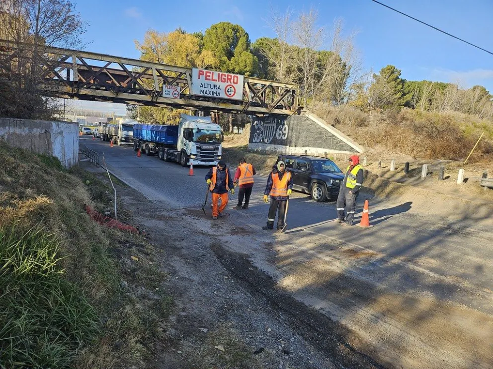 La obra mejora la transitabilidad en una zona de intenso tráfico, clave para el acceso a Cipolletti y la continuidad hacia Cinco Saltos y Catriel. Foto: Prensa Cipolletti.