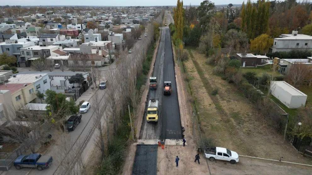 El Distrito Vecinal comenzaron a preparar el suelo para el asfalto / imagen gentileza