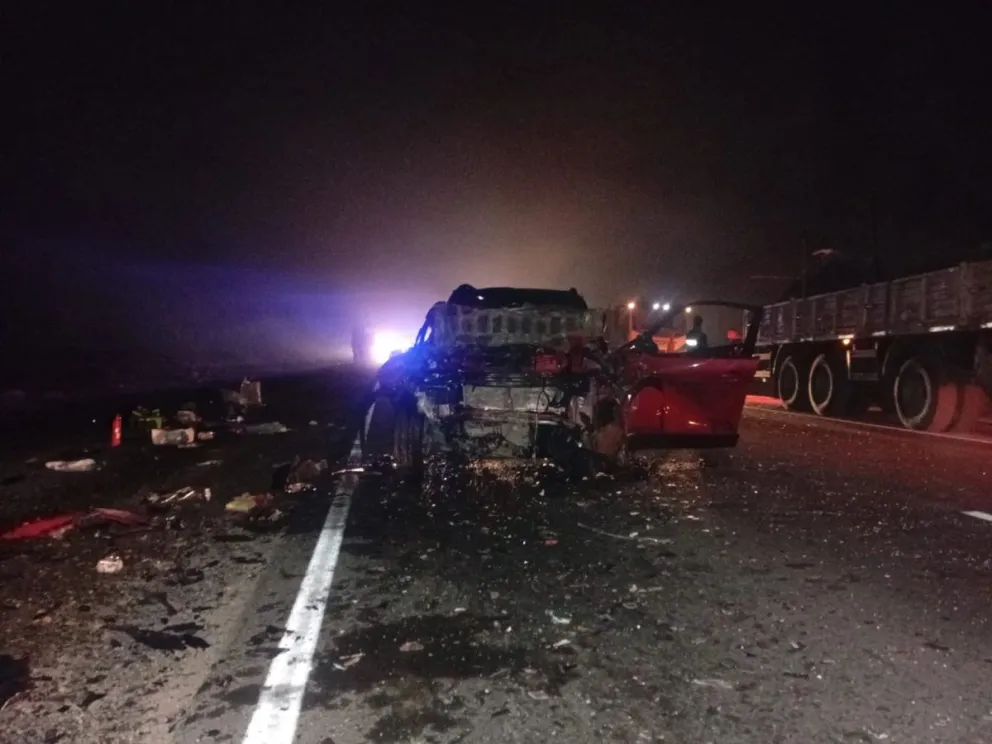 El Toyota Corolla Cross quedó destruido en su parte frontal. Foto gentileza Info Huella.