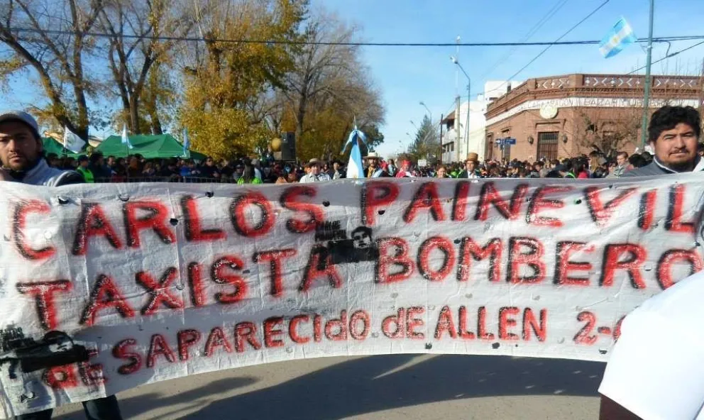 Dos días de su desaparición encontraron el auto abandonado atrás de la central Alto Valle. Las organizaciones sociales se suman a la campaña reclamando justicia. Foto: archivo.