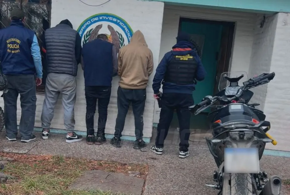 Los tres detenidos quedaron a disposición de la justicia. Foto: Policía de Neuquén.