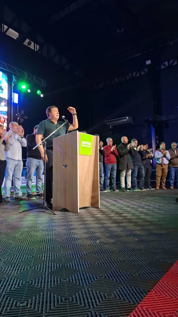 Gobernador Alberto Weretilneck 