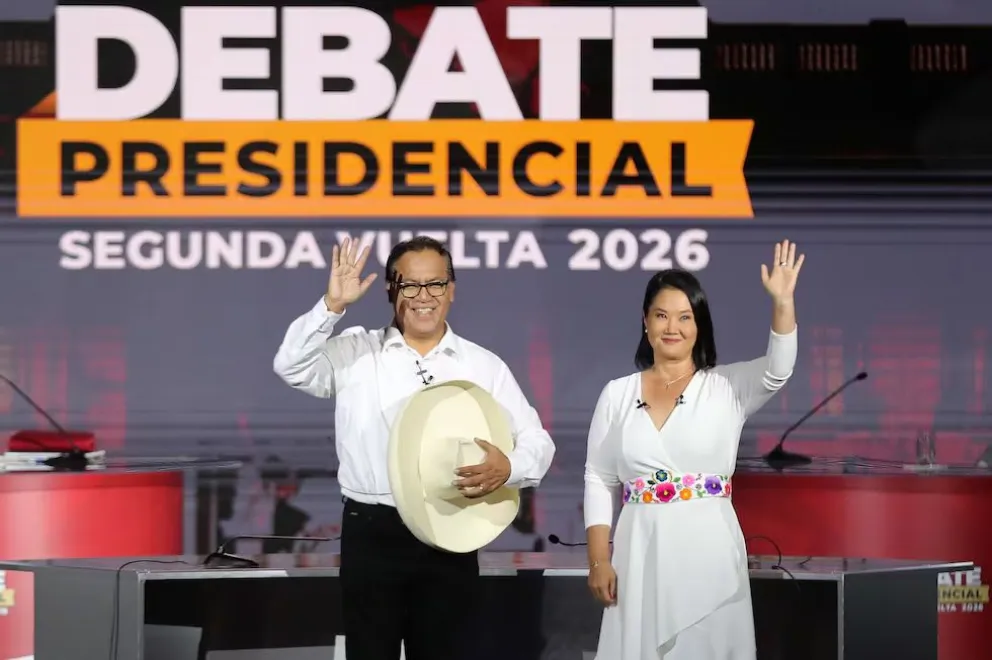 Perú elige entre dos proyectos ideológicos opuestos.