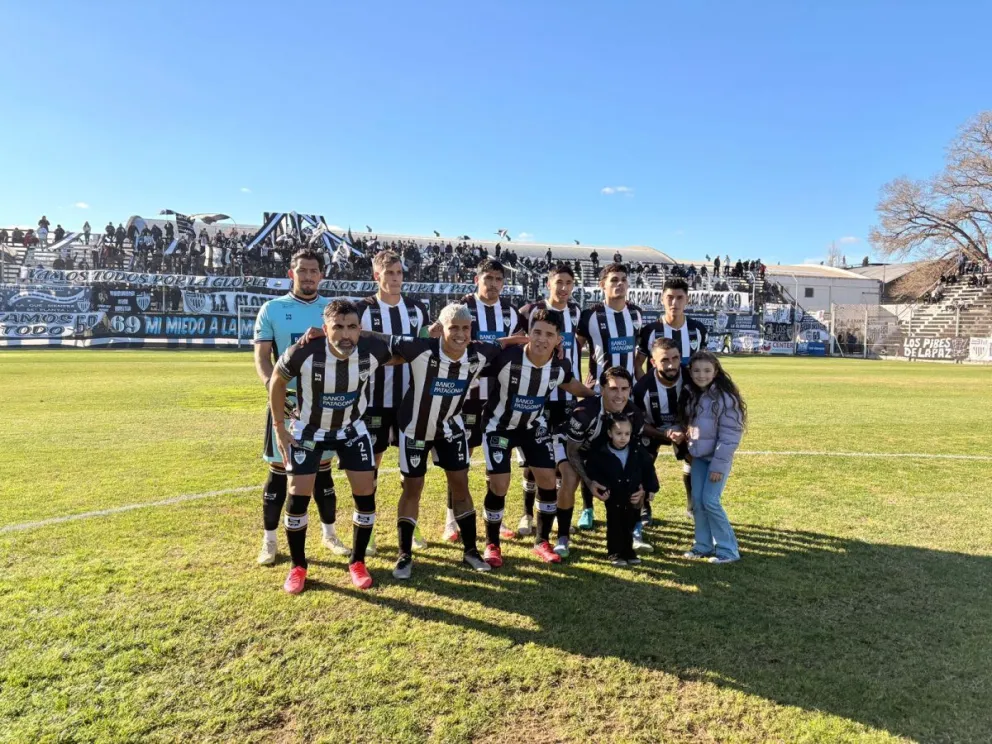 Los albinegros celebraron una victoria necesaria / foto cipo360