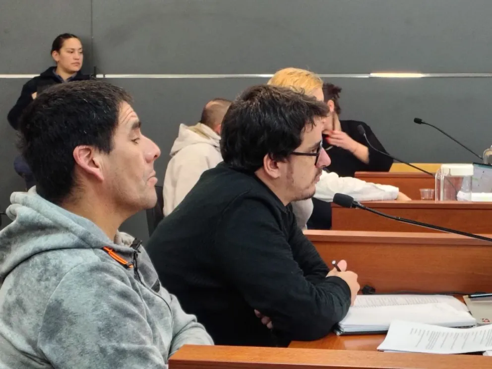 Lagos (izq), está imputado por el crimen de Cristian Lagos, ocurrido en diciembre de 2022 en la toma 2 de febrero. Foto: CIpo360.