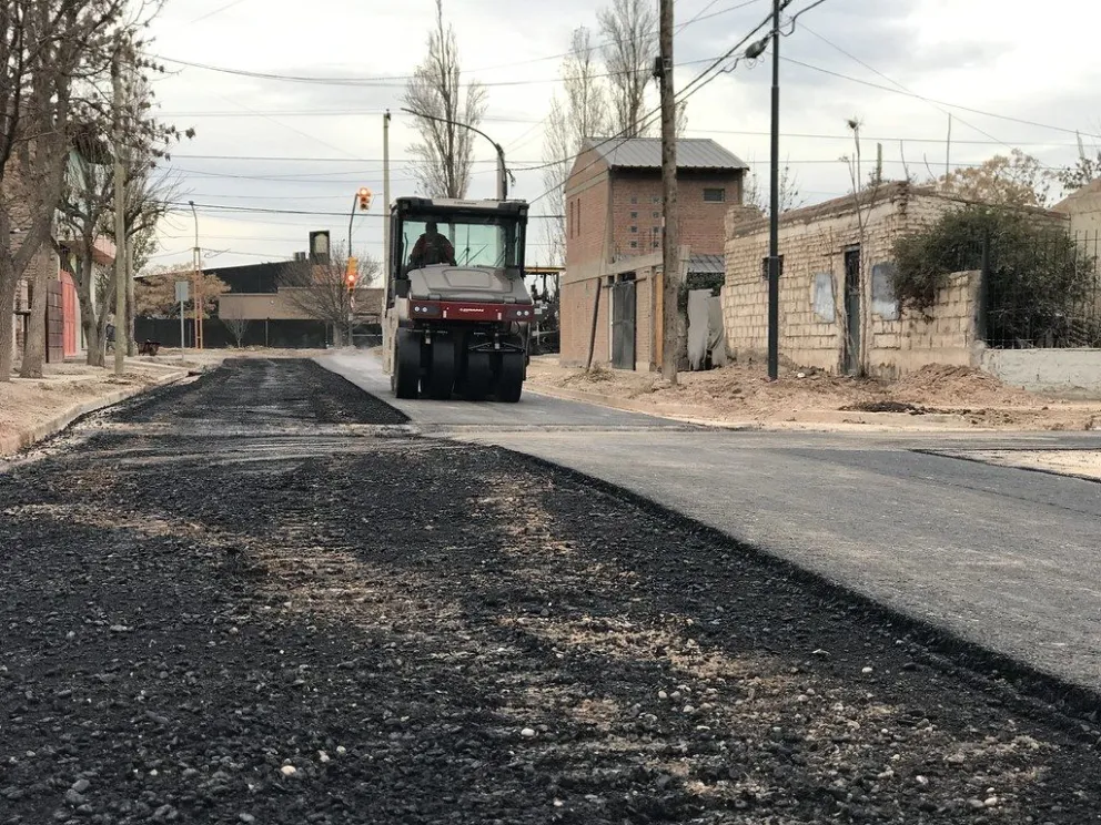 El plan de repavimentación incluye calles que se han ido deteriorando por el paso del tiempo y que tienen alta transitabilidad. Foto: archivo.