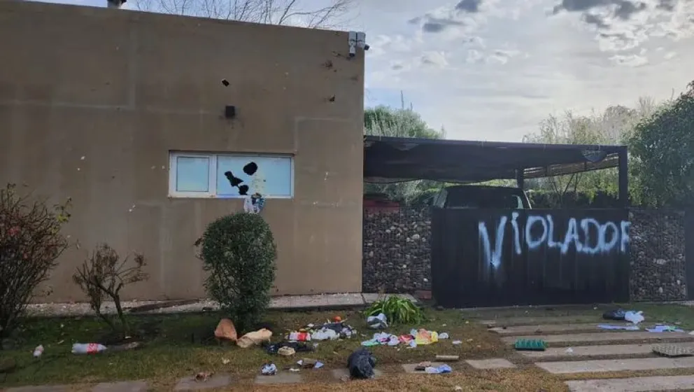 Los vecinos seguirán reclamando que la Justicia revoque la prisión domiciliaria y el empresario sea trasladado a una unidad carcelaria. Foto gentileza