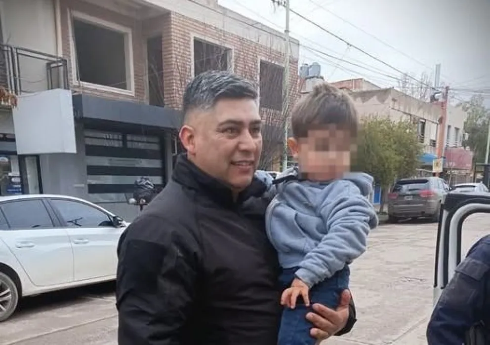 El nene luego de ser estabilizado por la policía fue atendido en el hospital. Foto gentileza Miguel Angel Parra