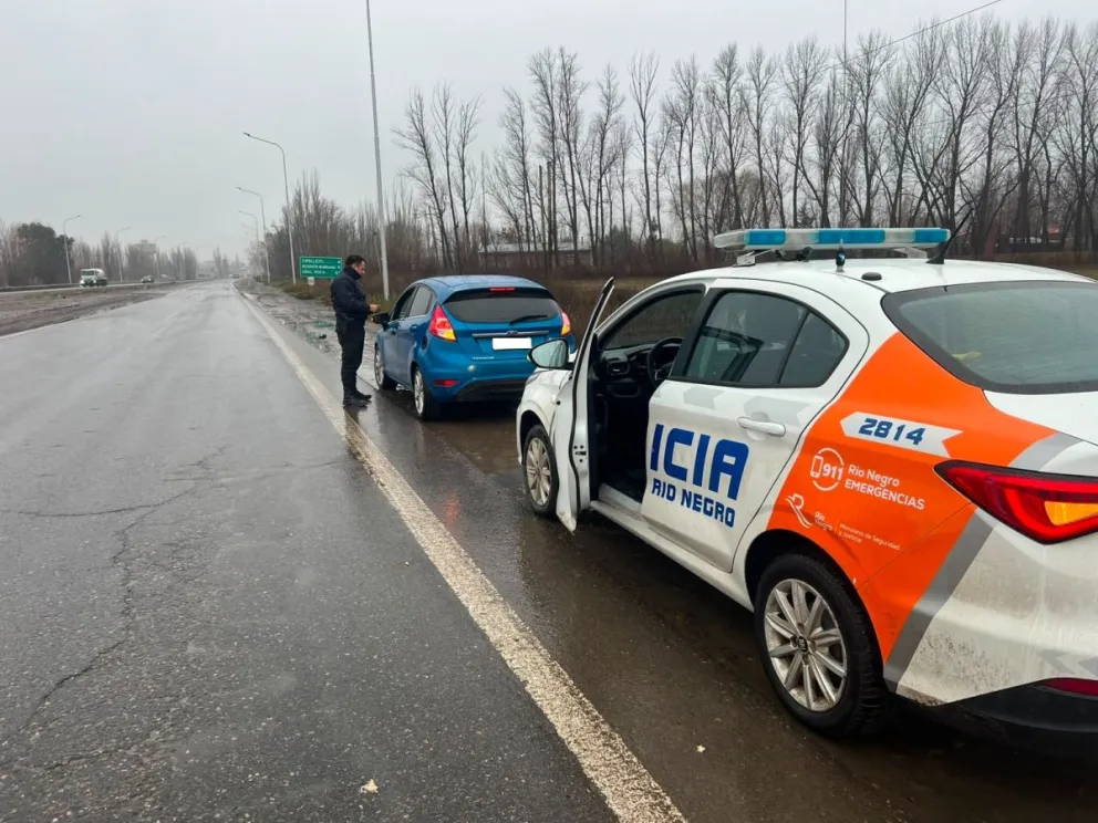 El Ford Fiesta tenía un pedido de retención emitido en abril de este año. Foto: Policía Río Negro.
