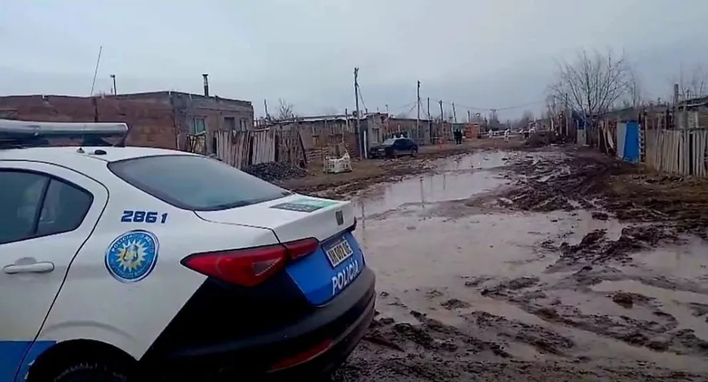 Personal fiscal y policial trabajó en la vivienda del barrio Nuevo/ imagen gentileza
