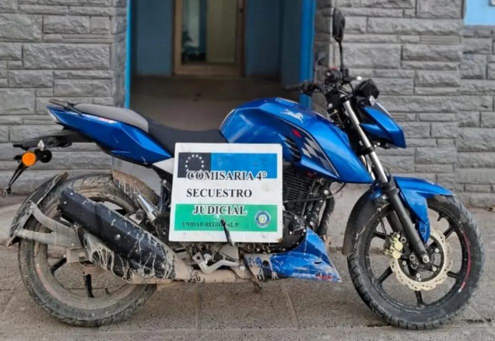 La moto fue trasladada a la Comisaría Cuarta y se avisó al propietario para que realice los trámites de devolución. Foto: Policía de Río Negro.