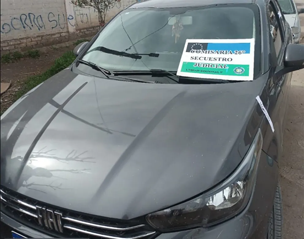 El Anillo Vial permitió detectar en Fernández Oro un Fiat Cronos que tenía un pedido de secuestro vigente desde septiembre de 2023. Foto Policía de Río Negro