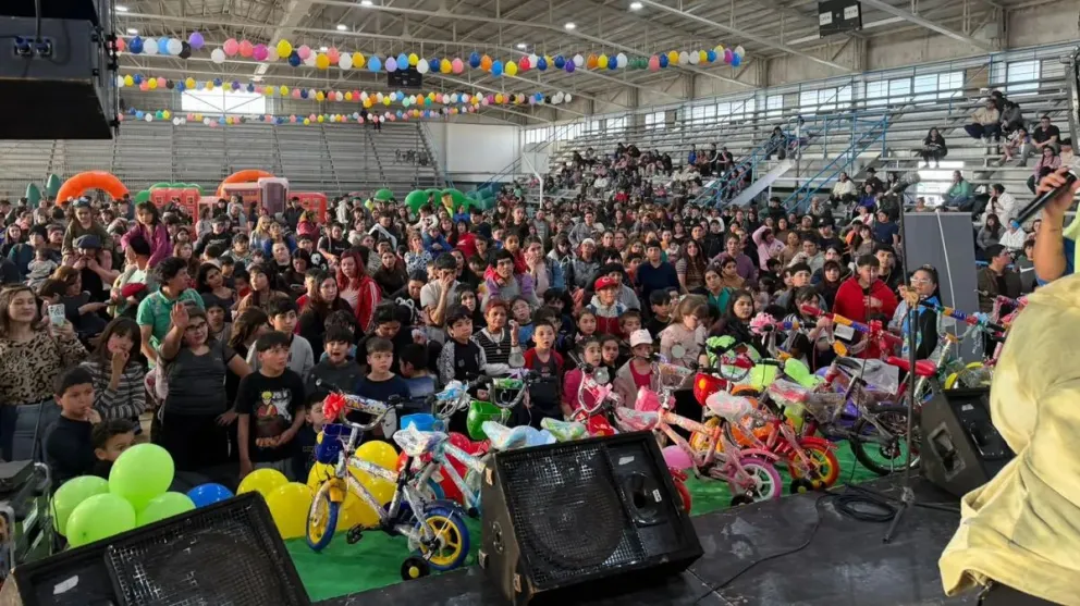 Mes de las Infancias en el Polideportivo Municipal de Cipolletti/ imagen gentileza