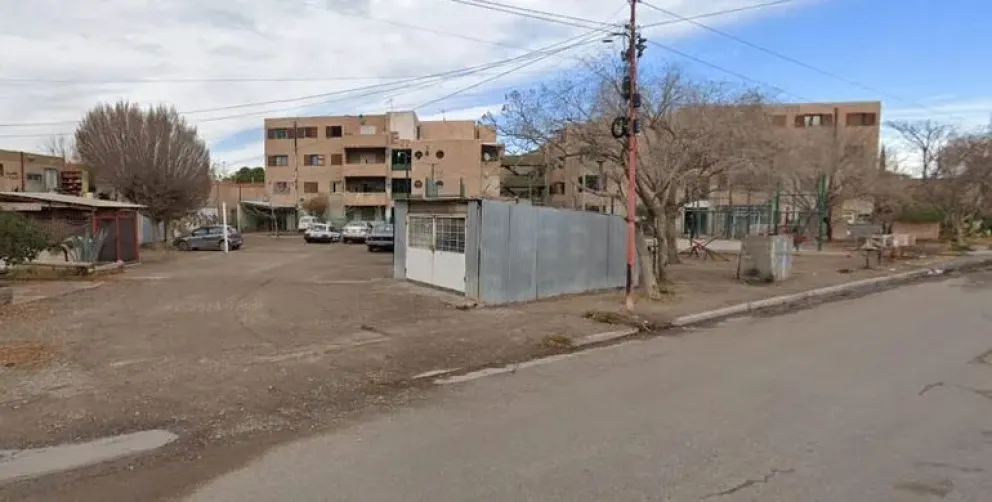 Cárcamo se introdujo por la fuerza en un departamento del complejo y amenazó a su propietario con un arma de fuego. Foto: archivo.