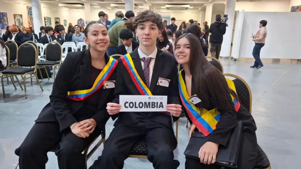 Durante tres días, el Complejo Cultural se transforma en una verdadera Asamblea General de la ONU. Foto Cipo360 