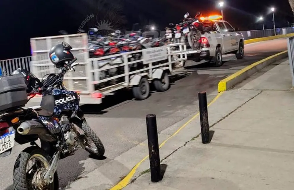 La policía secuestró más de 120 motos durante un operativo en el fin de semana. Foto: Policía de Neuquén.