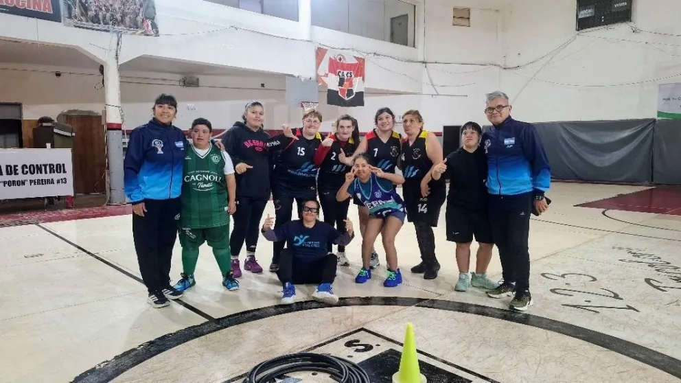 El básquet femenino inclusivo sumó un nuevo capítulo con un campus nacional en Cinco Saltos. Foto Daniela Luján 