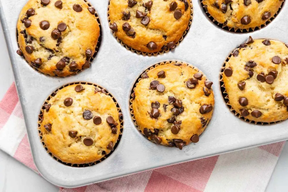 Muffins de banana y chocolate para disfrutar en simples pasos. 